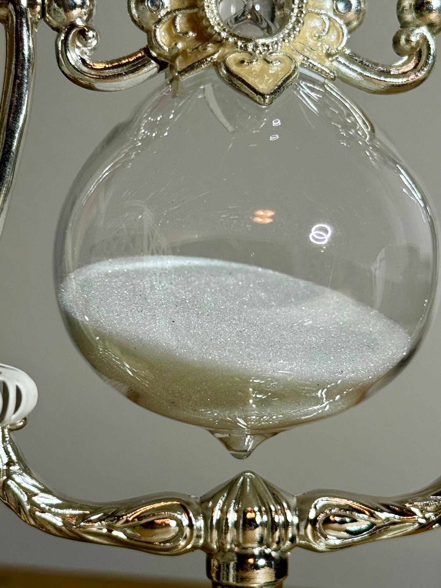 Enamel and metal quarter- hourglass