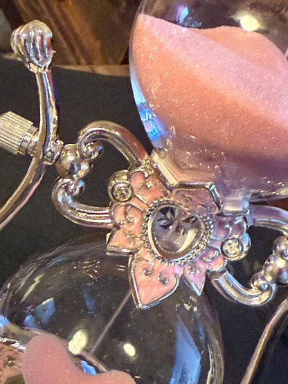 Enamel and metal quarter hourglass