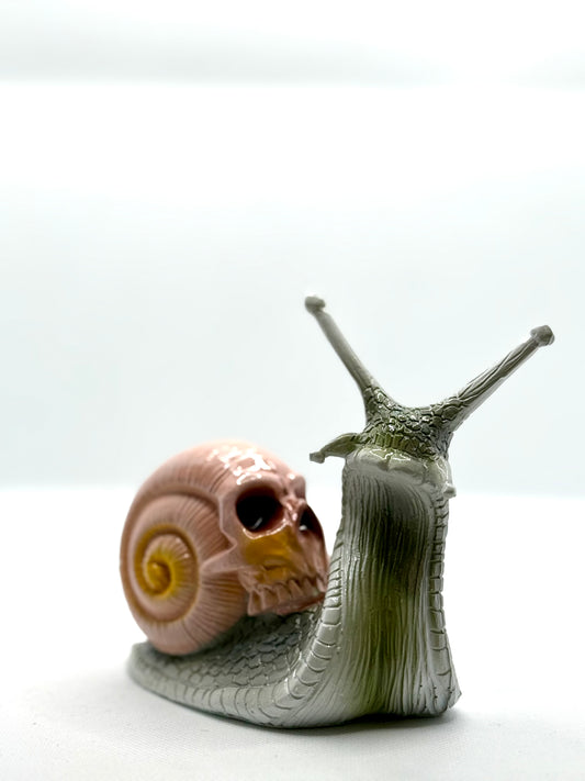 Sketchy Snail outdoor ornament Pink/Grey
