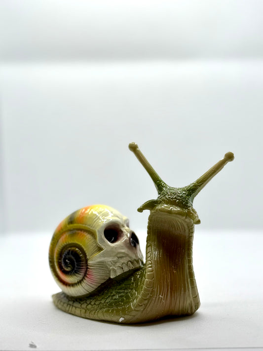 Sketchy Snail outdoor ornament Orange/Green