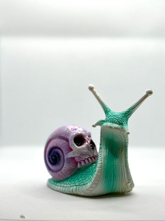 Sketchy Snail outdoor ornament Green/Purple