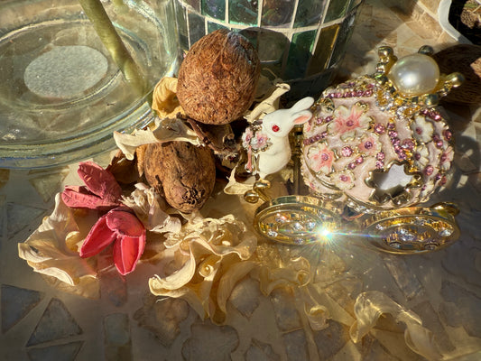 Bunny trinket box