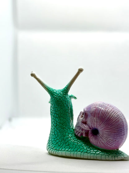 Sketchy Snail outdoor ornament Green/Purple